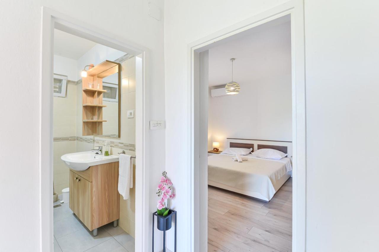 Apartments With A Parking Space Bibinje, Zadar - 12270 מראה חיצוני תמונה